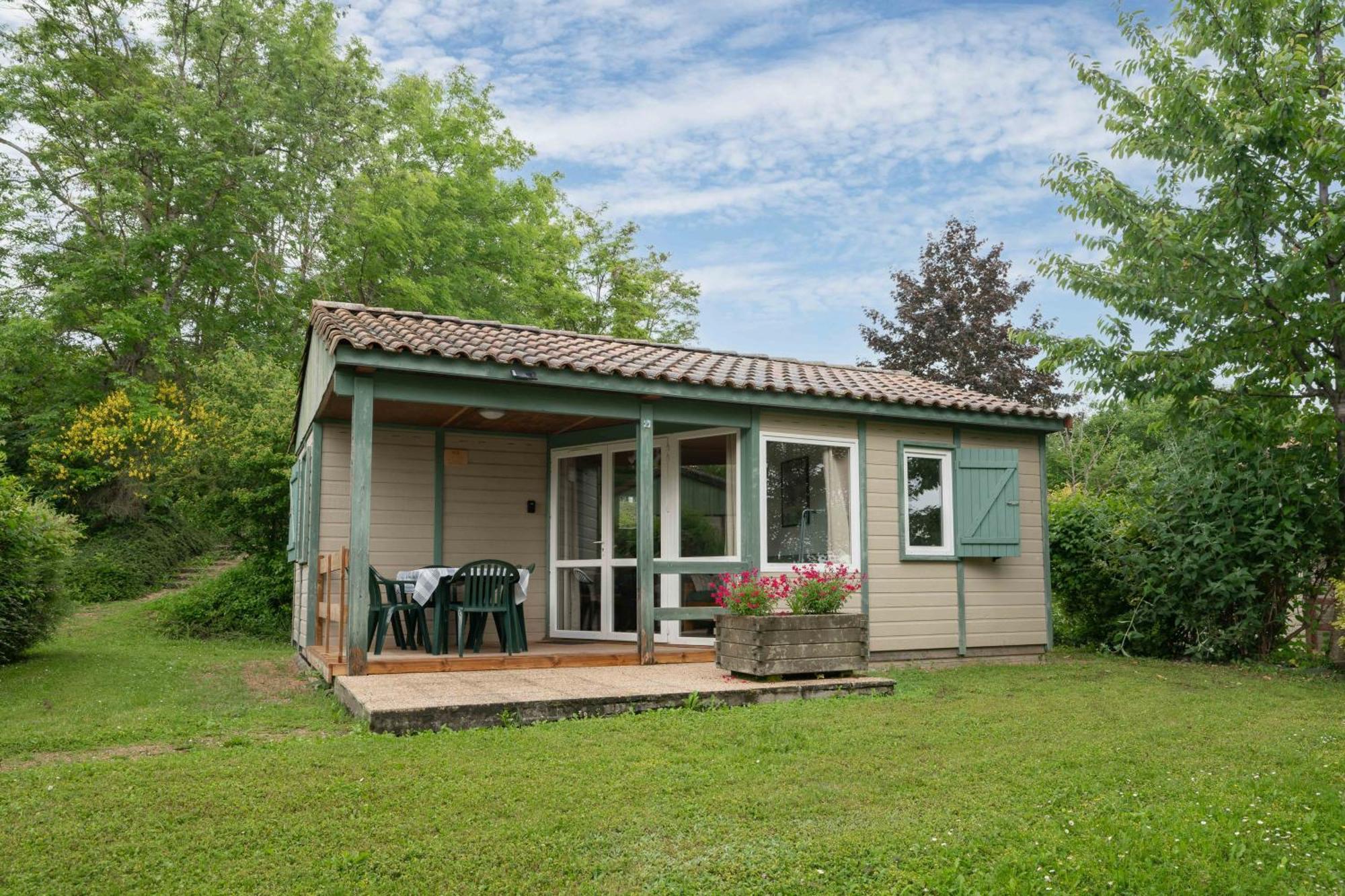 Camping Le Mont Libre - Cottage & Espace Nature - Gannat Exterior foto